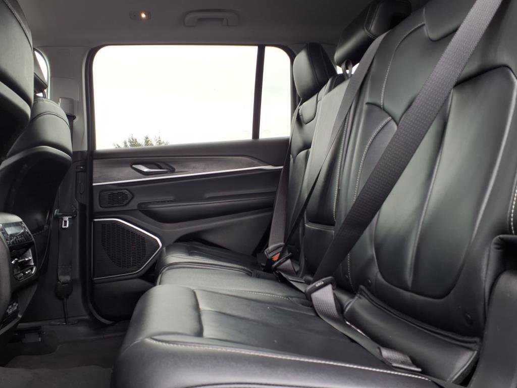 Certified 2022 Jeep Grand Cherokee L Limited image 40