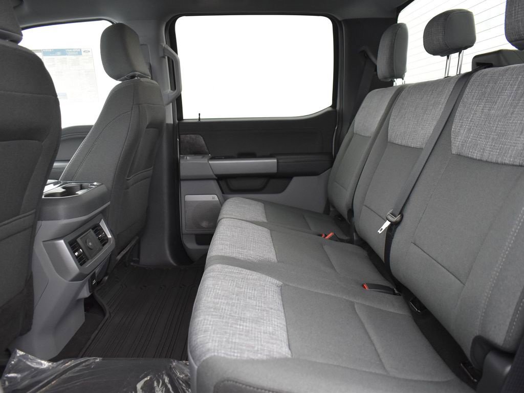 New 2025 Ford F350 XLT w/ Black Appearance Package image 15