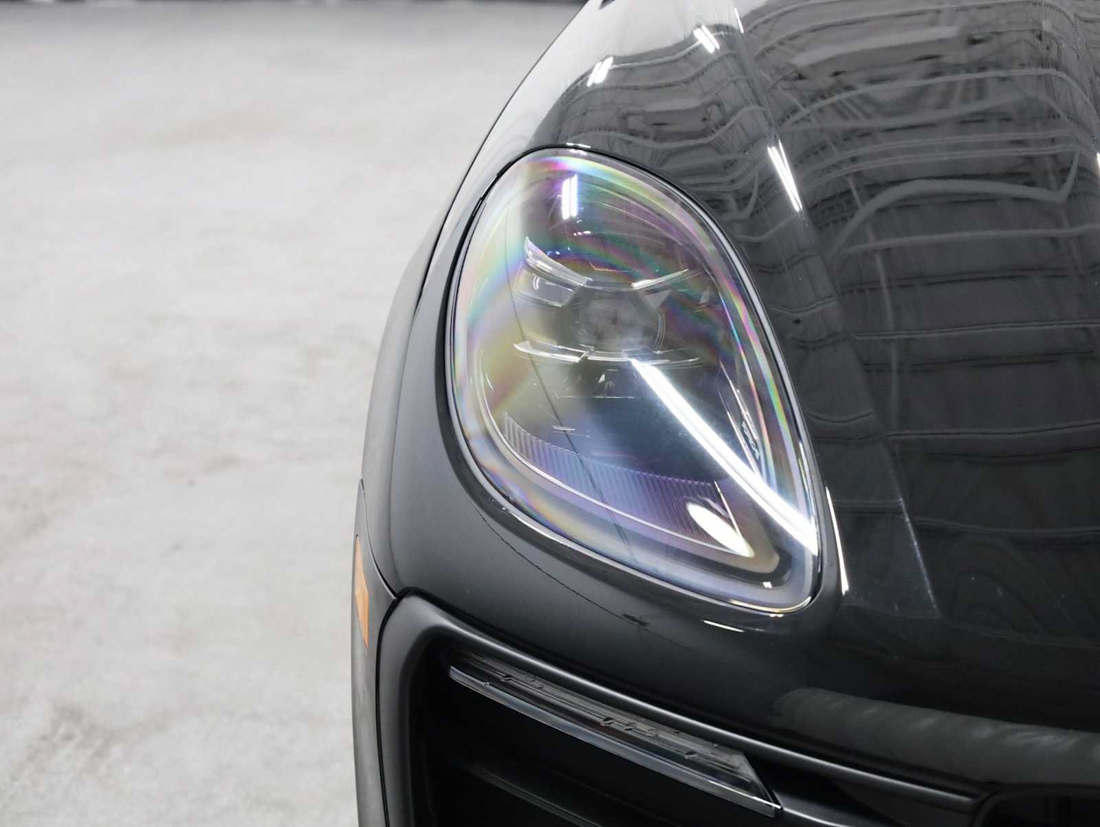Certified 2026 Porsche Macan AWD/4WD image 15