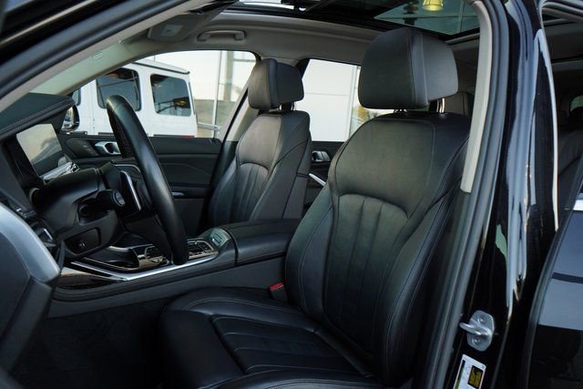 Used 2021 BMW X7 xDrive40i w/ Premium Package image 24