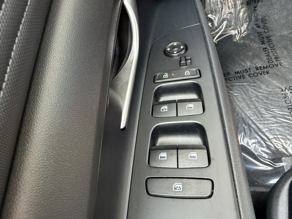 Used 2025 Hyundai Elantra Limited FWD image 26