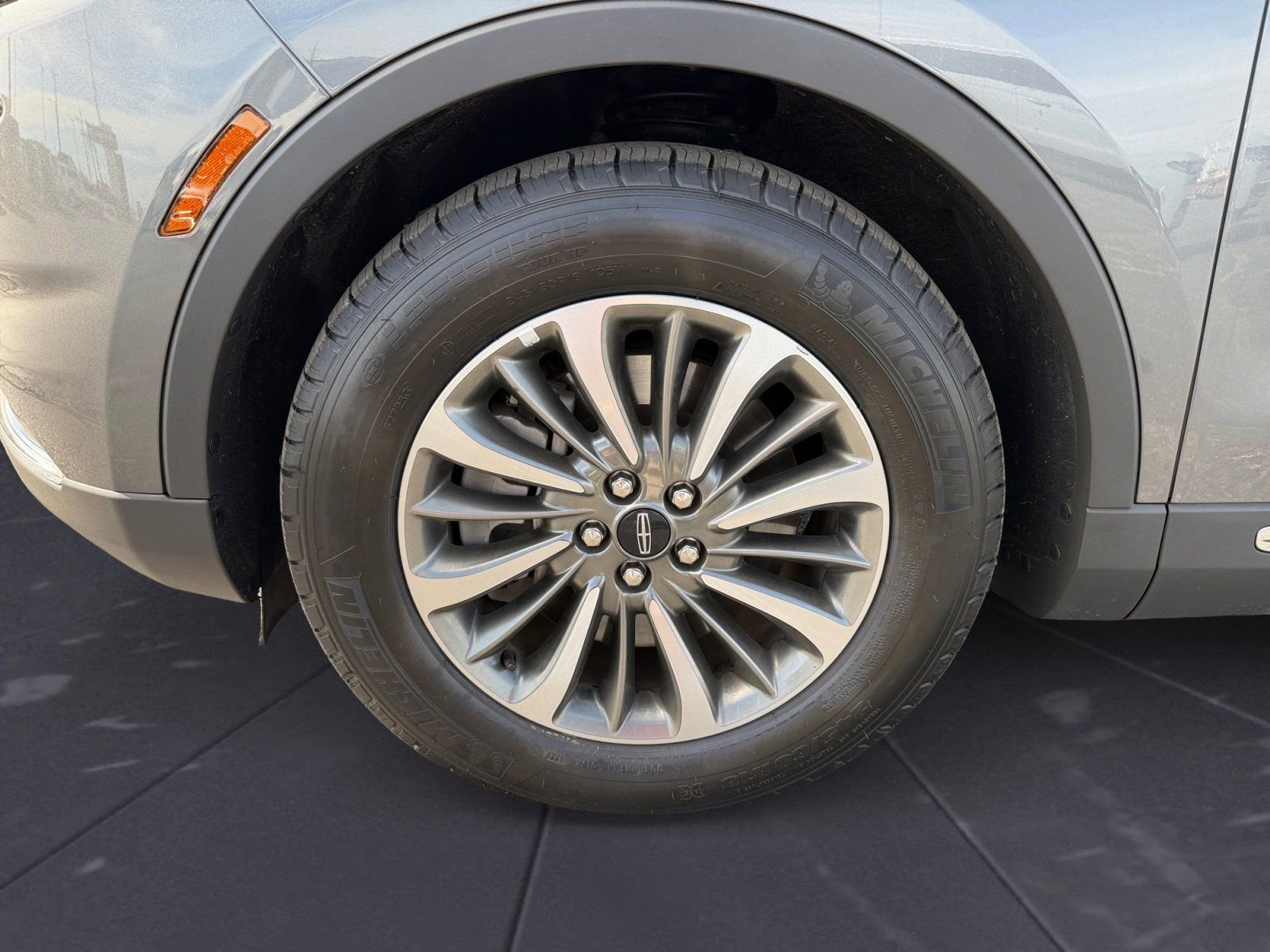 Certified 2023 Lincoln Nautilus Reserve w/ Luxury Package image 14