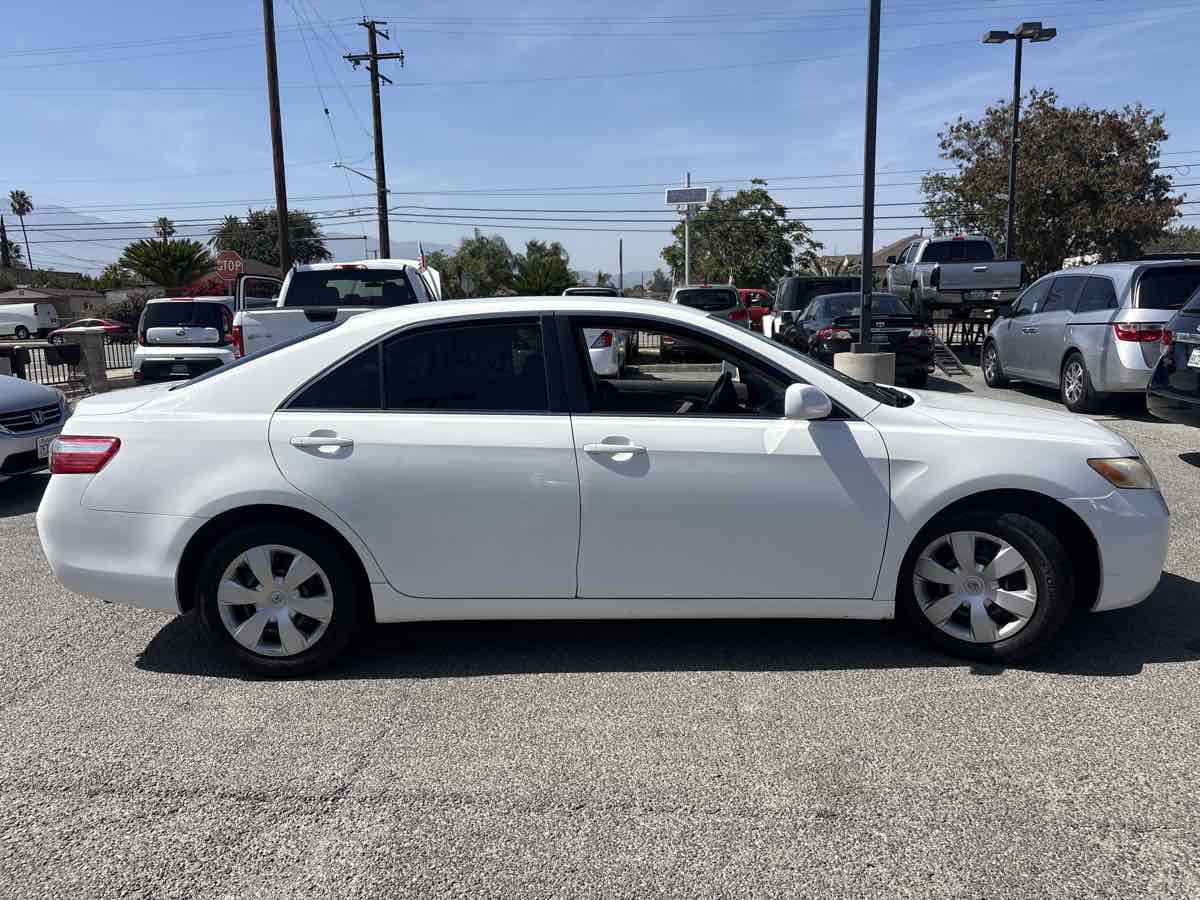 Used 2007 Toyota Camry LE FWD image 3