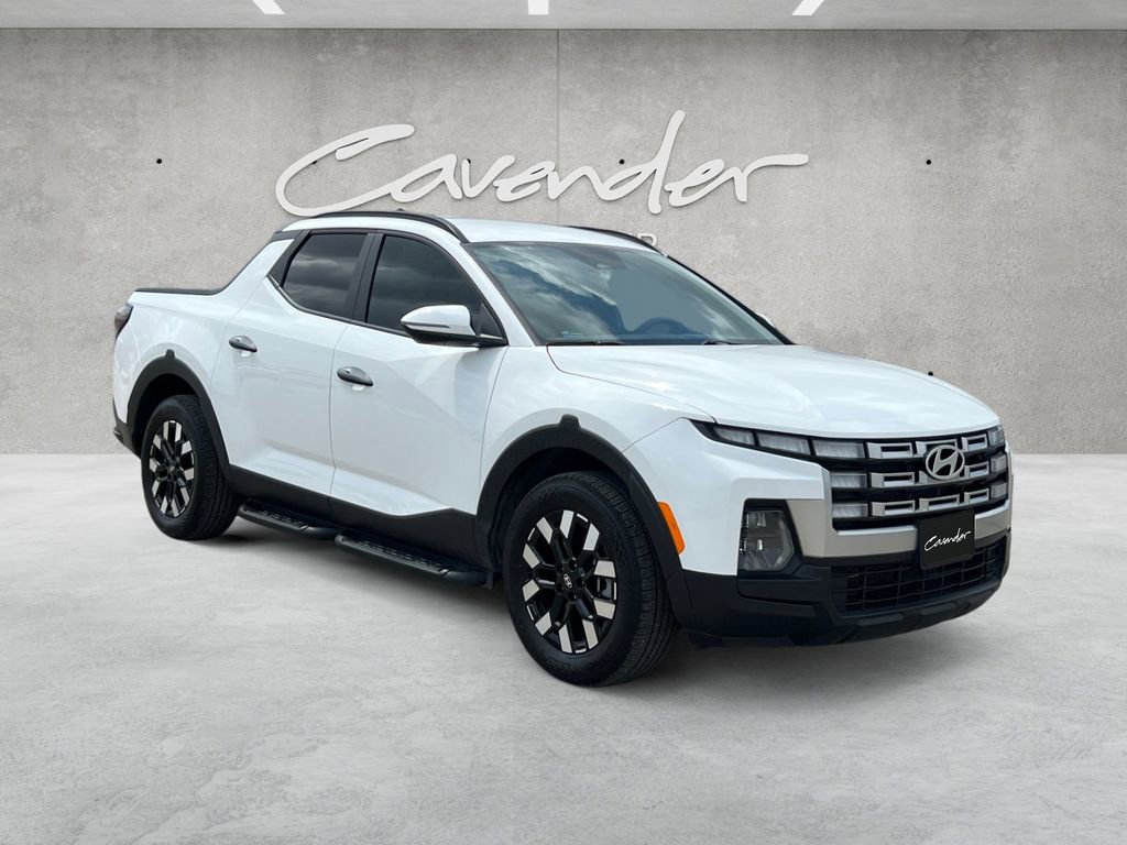 Used 2025 Hyundai Santa Cruz SEL FWD image 2
