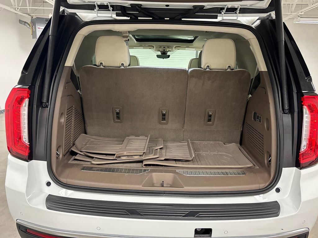 Used 2021 GMC Yukon Denali w/ Denali Premium Package image 20