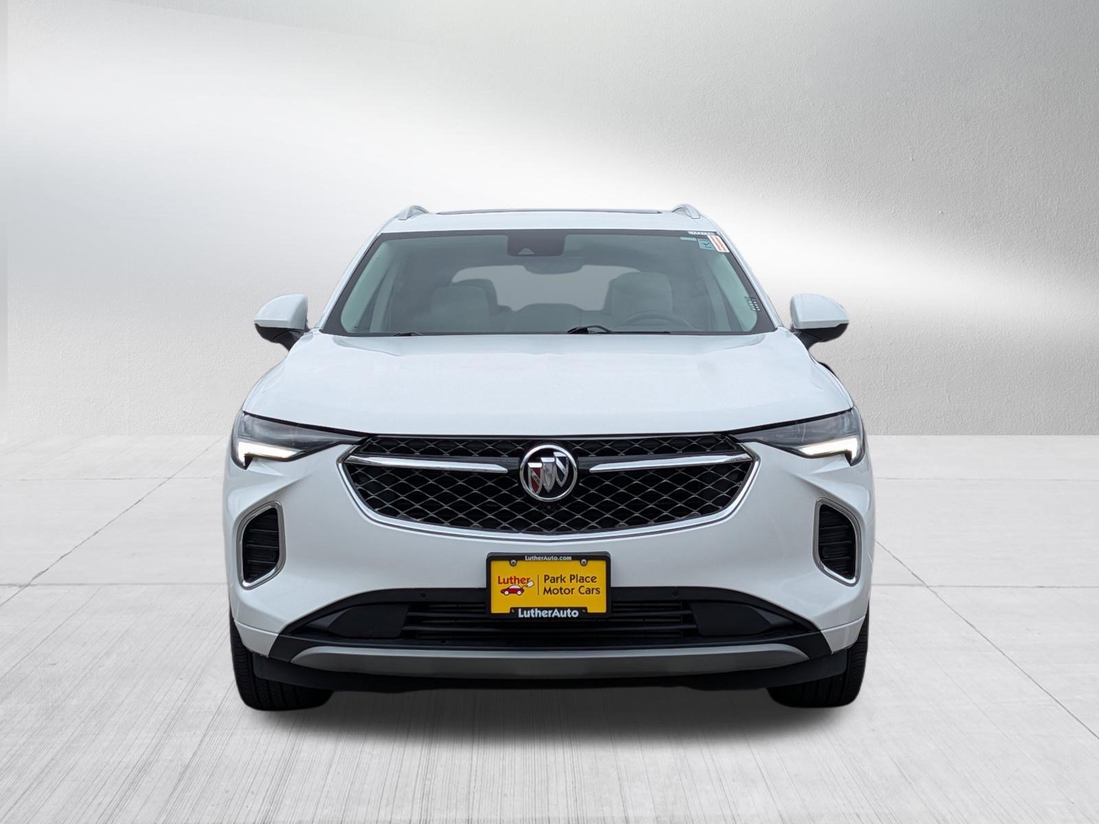 Used 2022 Buick Envision Avenir w/ Technology Package II AWD/4WD image 2