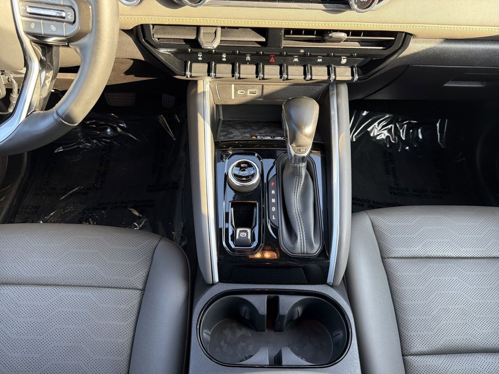 Used 2023 Chevrolet Colorado ZR2 w/ ZR2 Convenience Package III AWD/4WD image 21