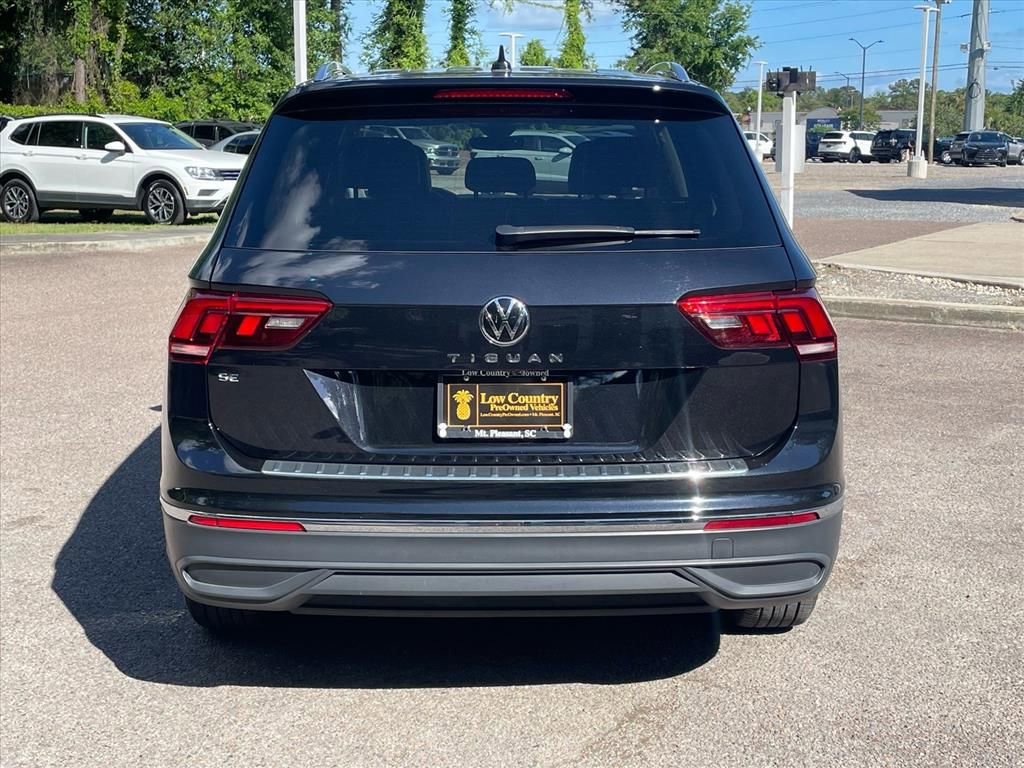 Used 2023 Volkswagen Tiguan SE w/ Panoramic Sunroof Package FWD image 26