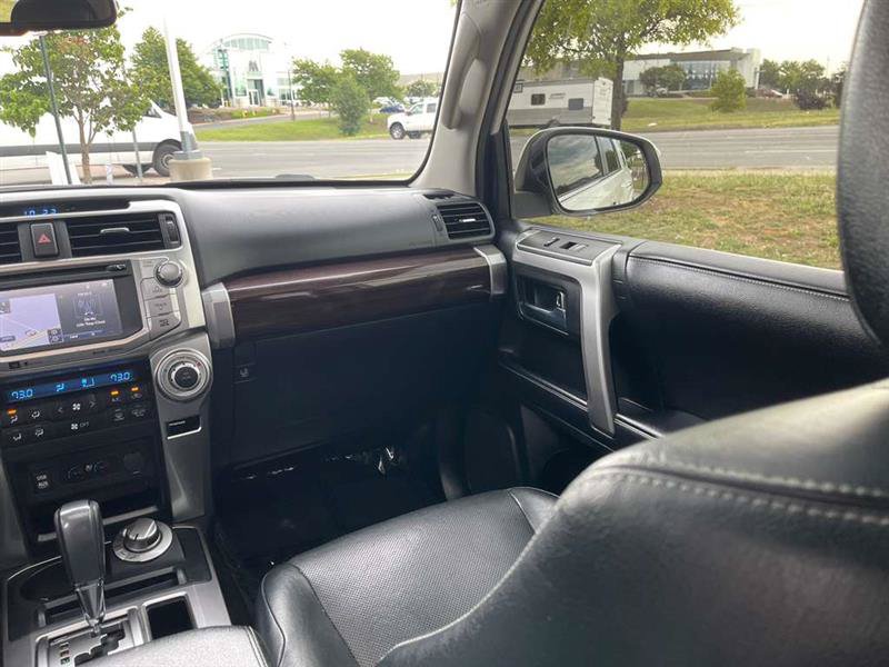 Used 2018 Toyota 4Runner Limited AWD/4WD image 37