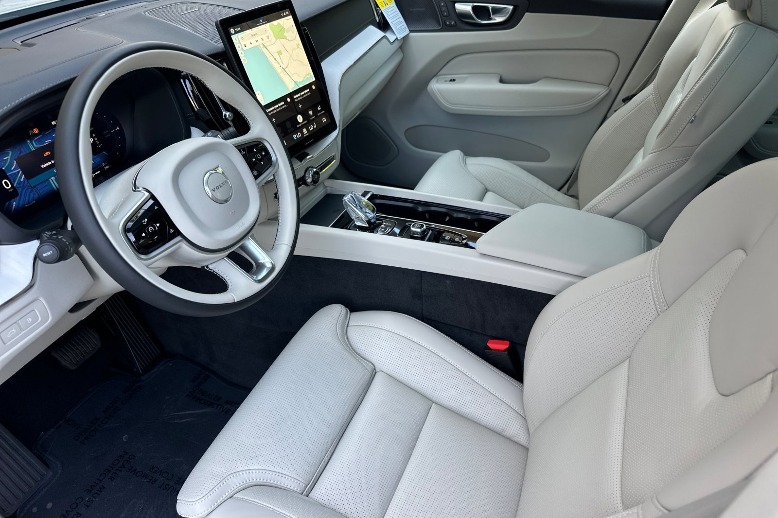 New 2026 Volvo XC60 T8 Ultra w/ Climate Package AWD/4WD image 8