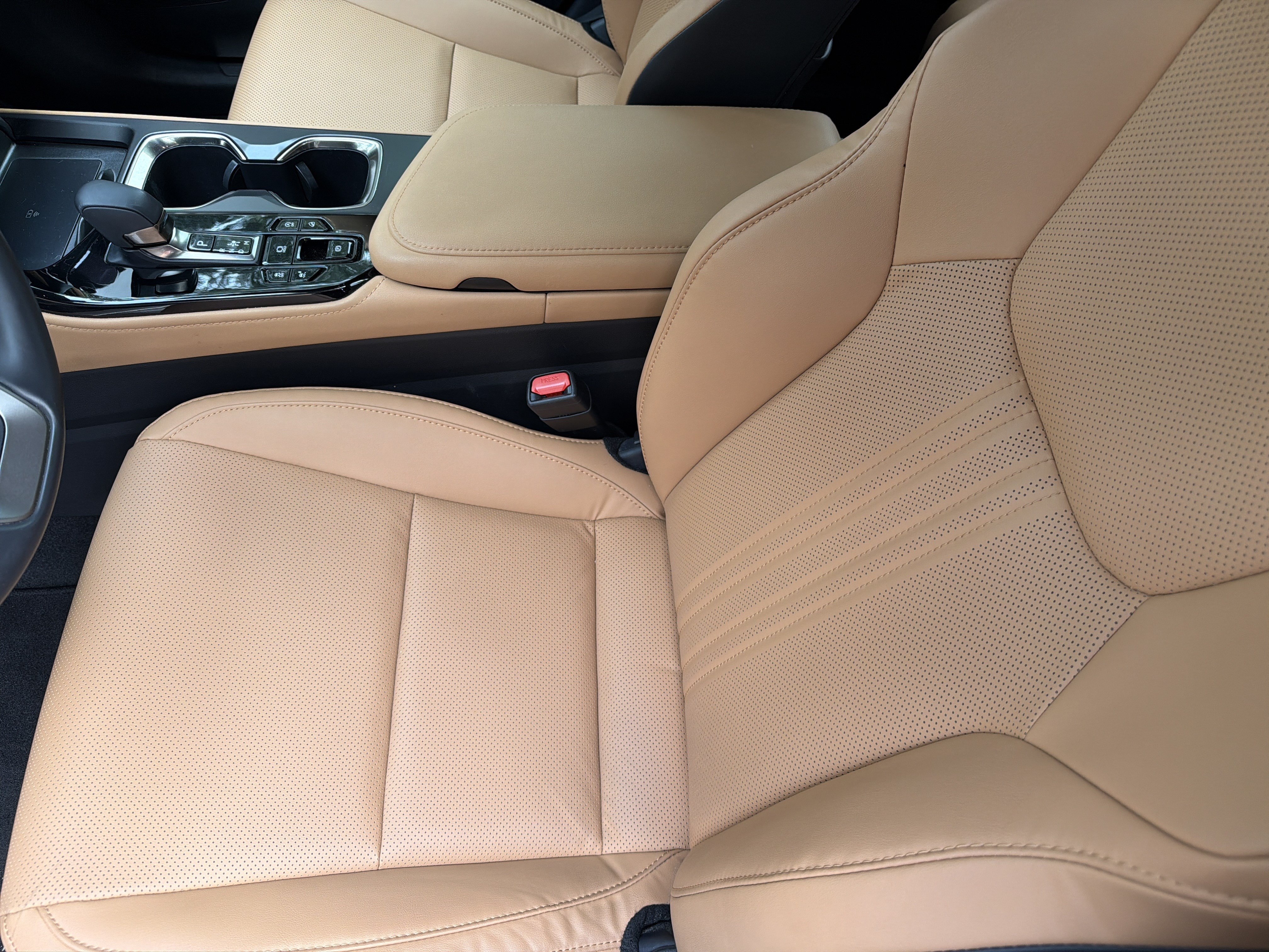 Certified 2025 Lexus NX 350 AWD w/ Premium Package image 15