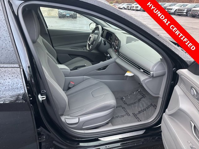 Certified 2025 Hyundai Elantra Sport image 27
