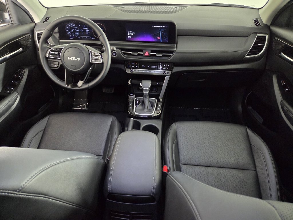 Used 2025 Kia Seltos EX w/ EX Sunroof Package FWD image 29