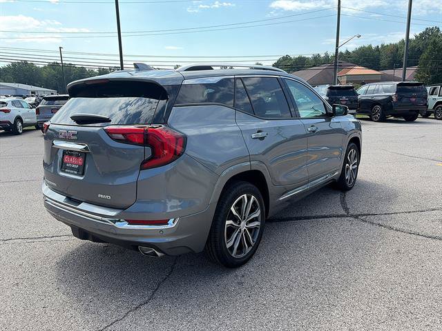 Used 2020 GMC Terrain Denali w/ Denali Premium Package AWD/4WD image 6