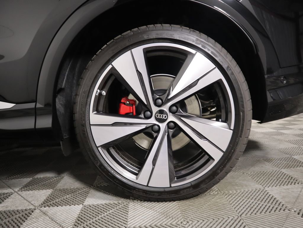 New 2025 Audi SQ5 Premium Plus image 32