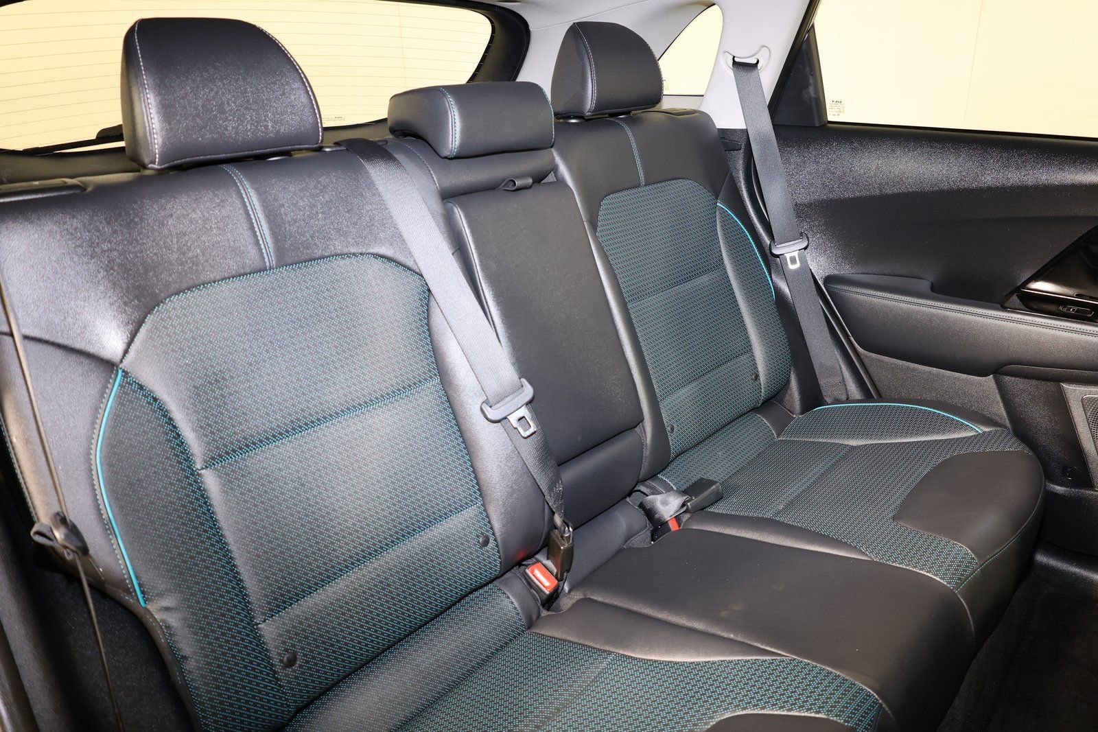 Used 2022 Kia Niro EX Premium w/ Cold Weather Package image 33