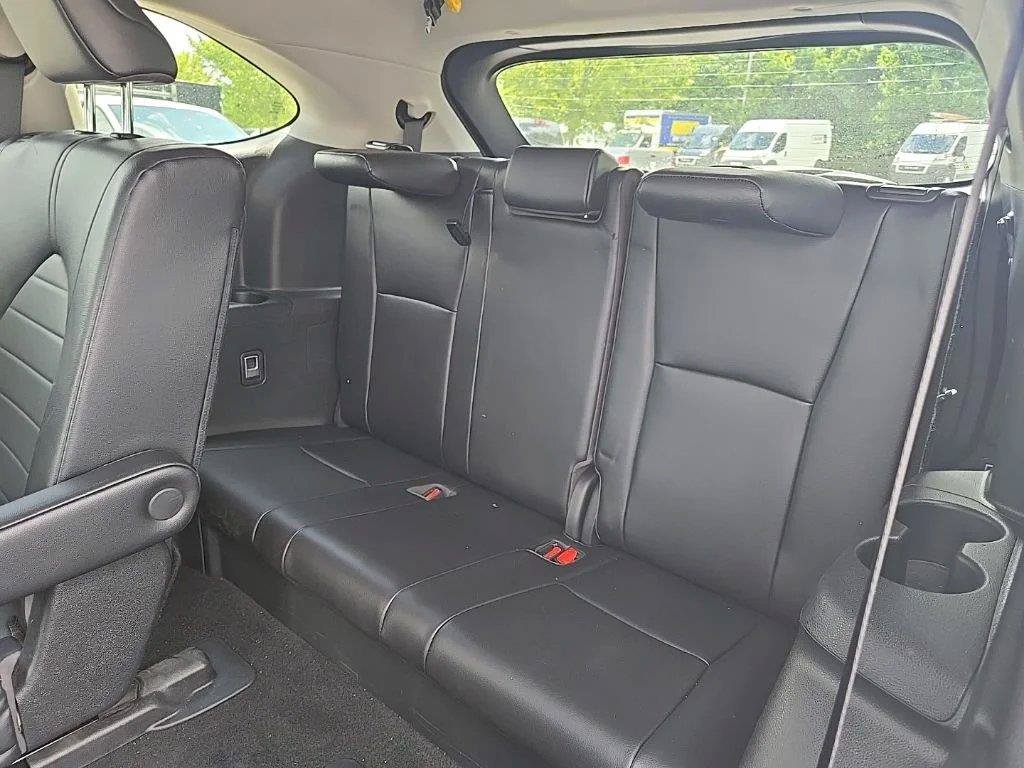 Used 2022 Toyota Highlander XLE FWD image 14