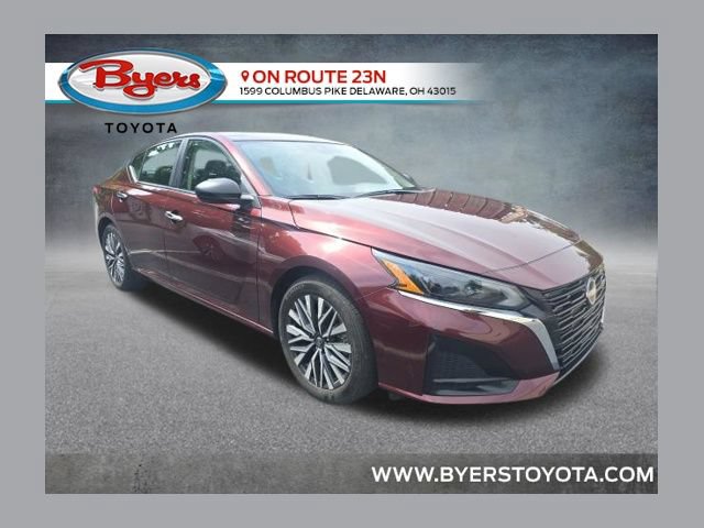 Used 2025 Nissan Altima 2.5 SV FWD image 1