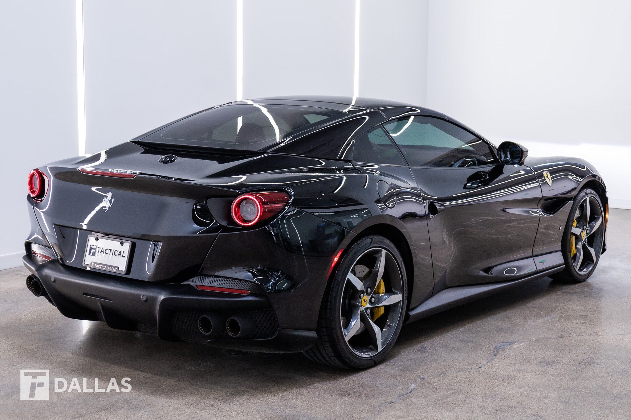 Used 2023 Ferrari Portofino M RWD image 16