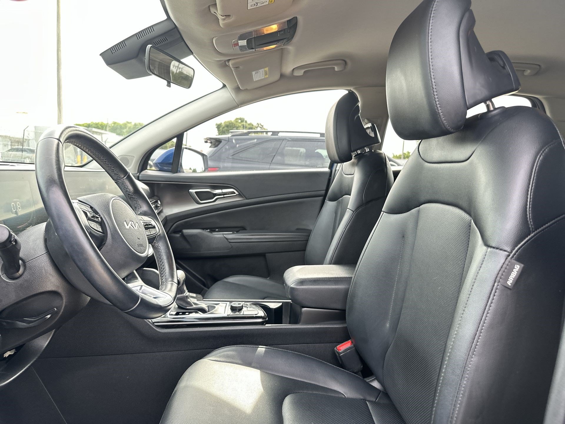 Used 2024 Kia Sportage EX FWD image 13