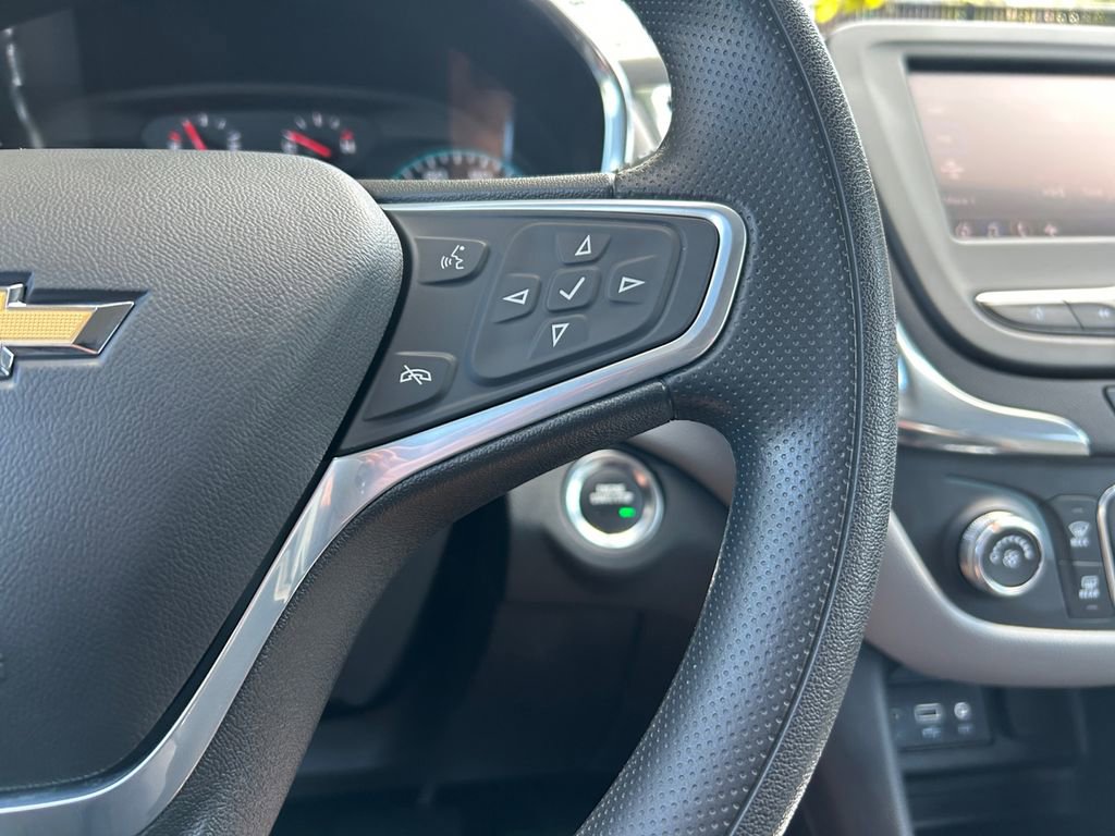 Used 2022 Chevrolet Equinox LS image 18