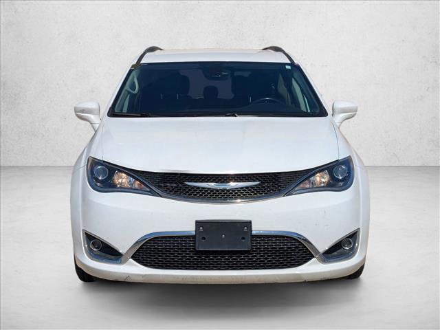 Used 2018 Chrysler Pacifica Touring-L video 2