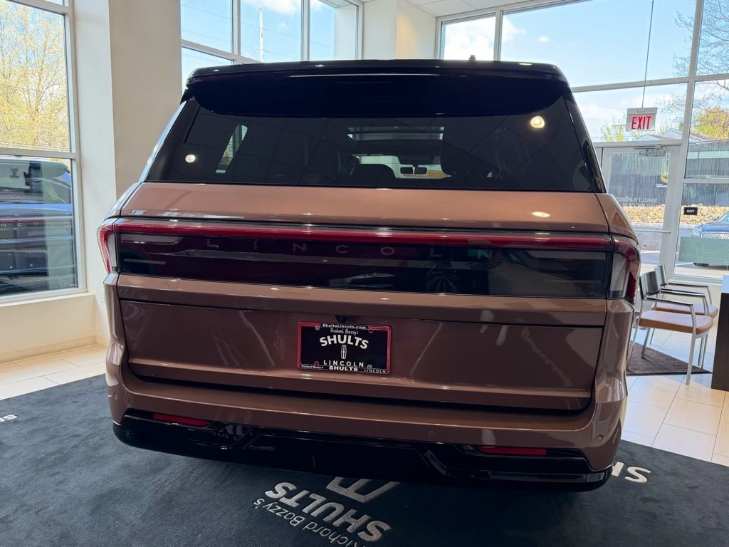 New 2025 Lincoln Navigator Black Label AWD/4WD image 6