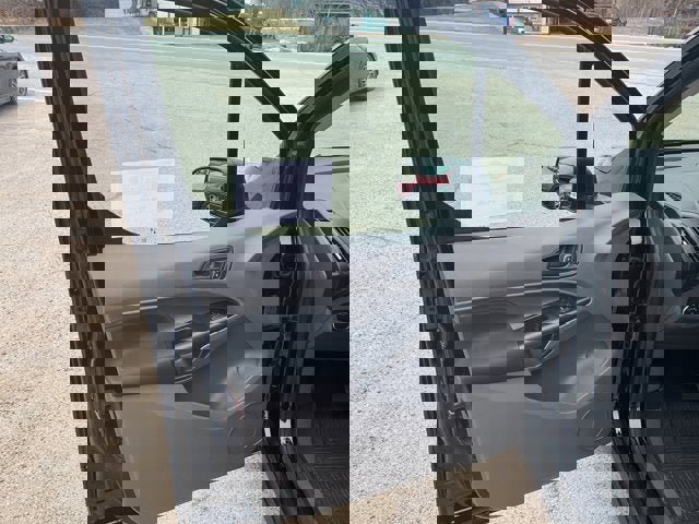 Used 2022 Ford Transit Connect XL image 11