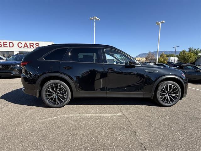 New 2025 MAZDA CX-70 Plug-In Hybrid w/ Premium Plus AWD/4WD image 6