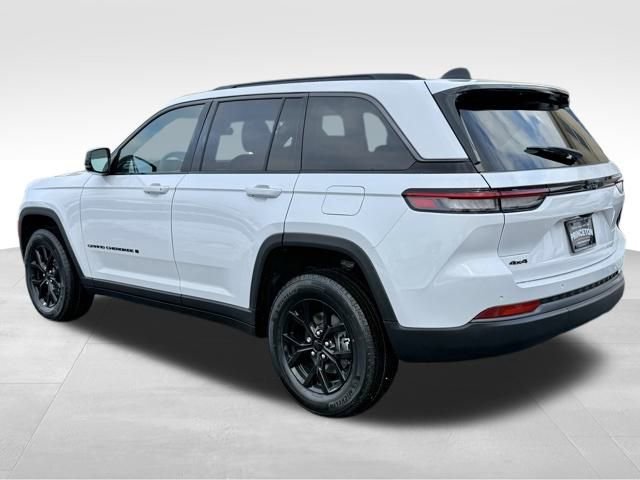 New 2026 Jeep Grand Cherokee Altitude image 5