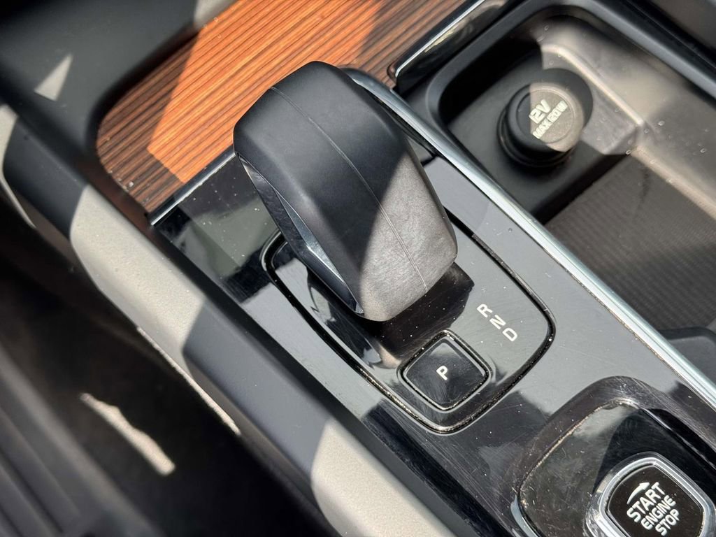 Certified 2023 Volvo XC60 B5 Plus image 28