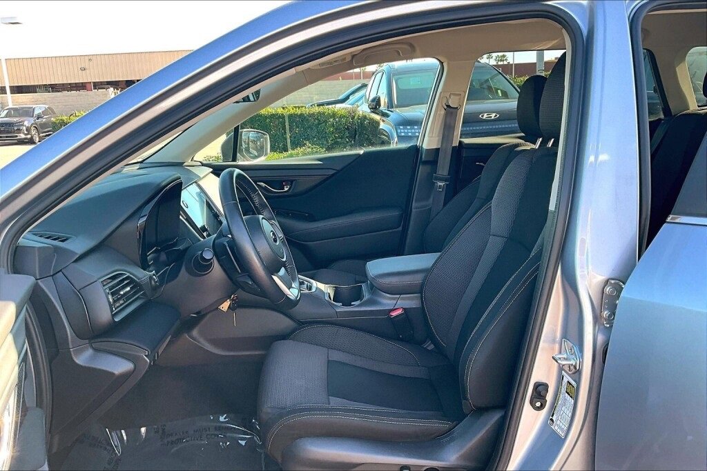 Used 2021 Subaru Outback Premium image 14