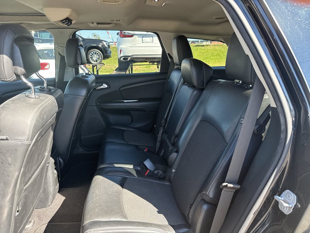 Used 2020 Dodge Journey Crossroad w/ Popular Equipment Group FWD image 12