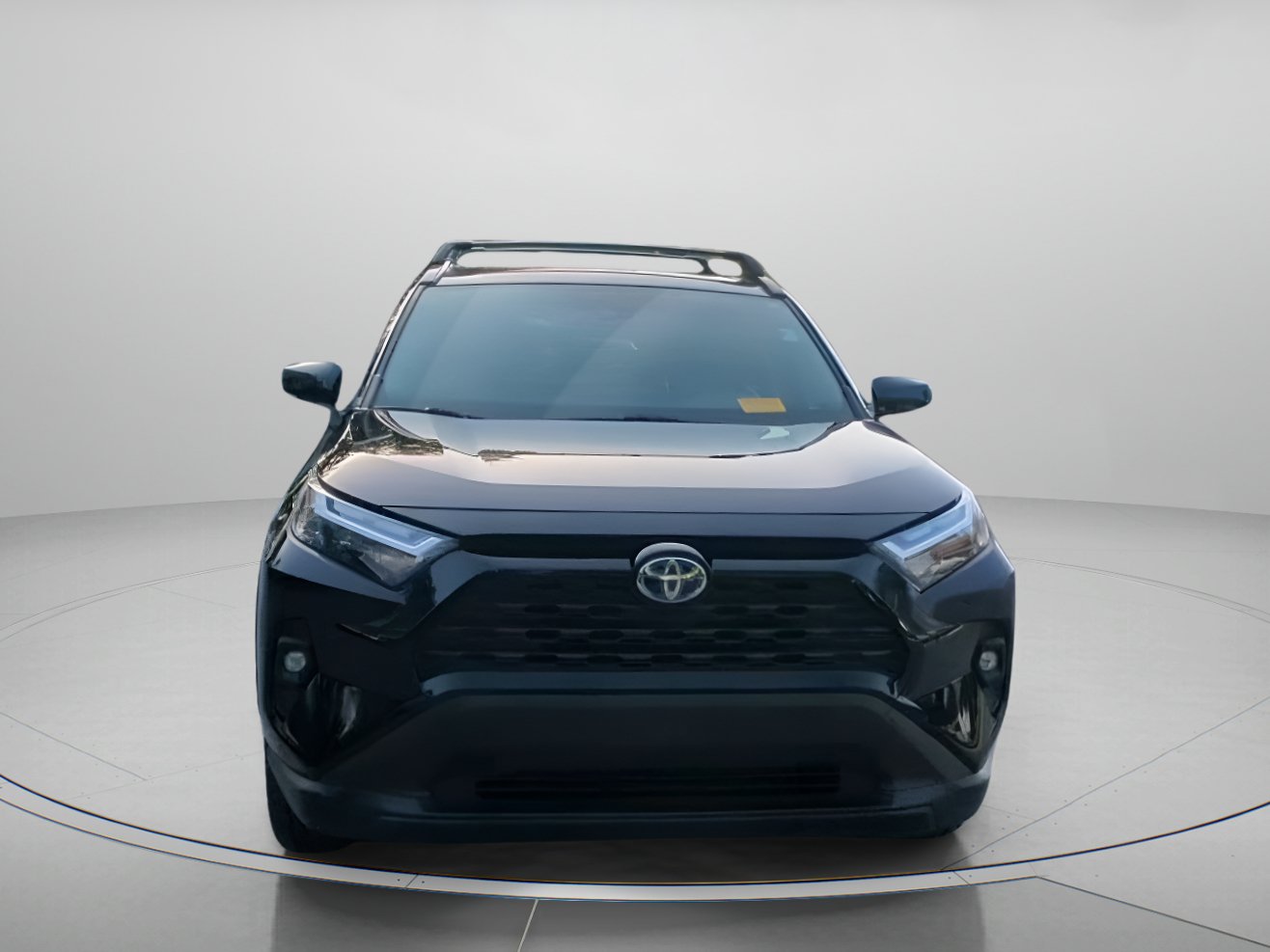 Used 2023 Toyota RAV4 XLE Premium AWD/4WD image 7