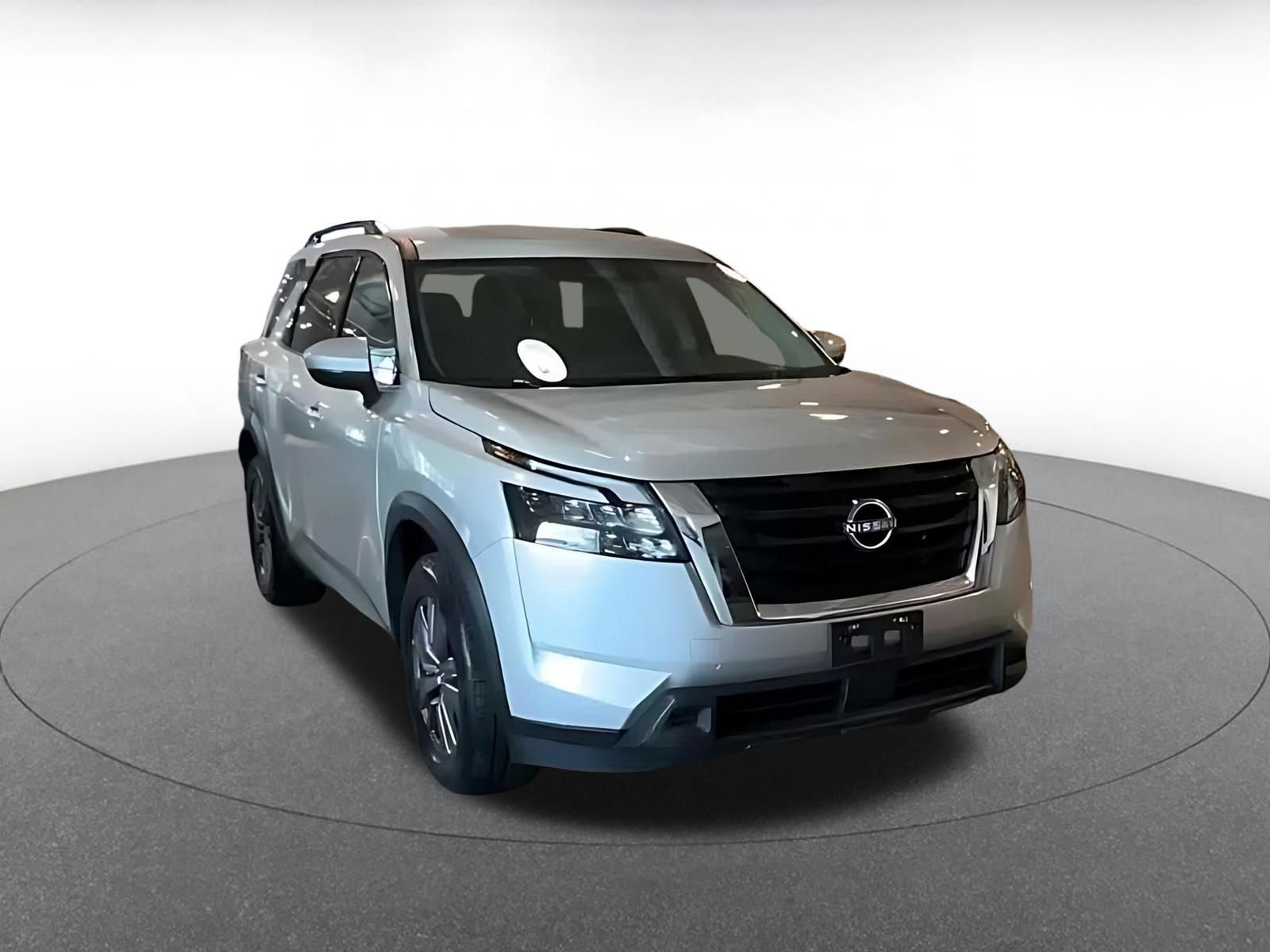 Used 2025 Nissan Pathfinder SV AWD/4WD image 3