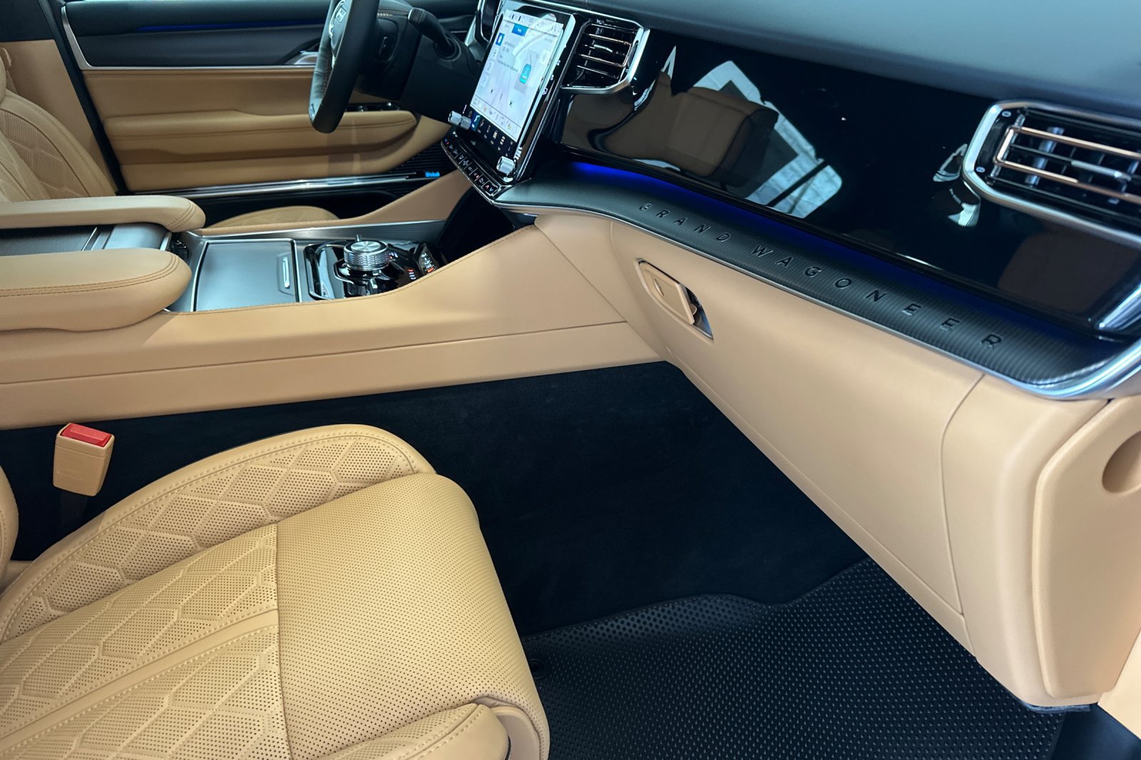New 2026 Jeep Grand Wagoneer Summit AWD/4WD image 17