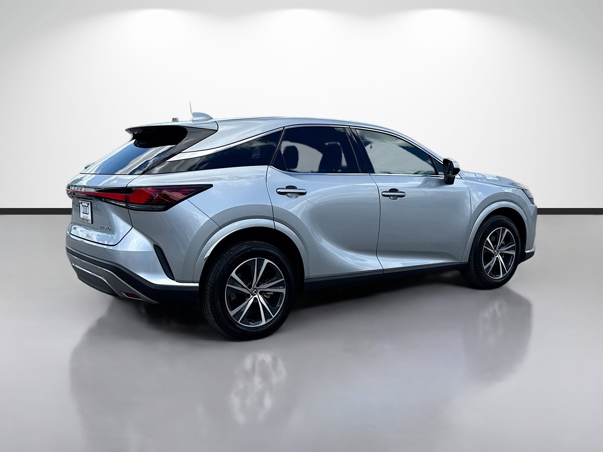 Used 2024 Lexus RX 350 FWD w/ Technology Package image 3