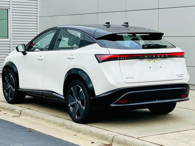 New 2024 Nissan Ariya AWD image 9