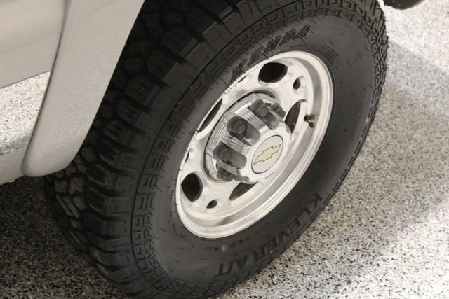 Used 2006 Chevrolet Silverado 2500 LT w/ Onstar Plus Package image 25