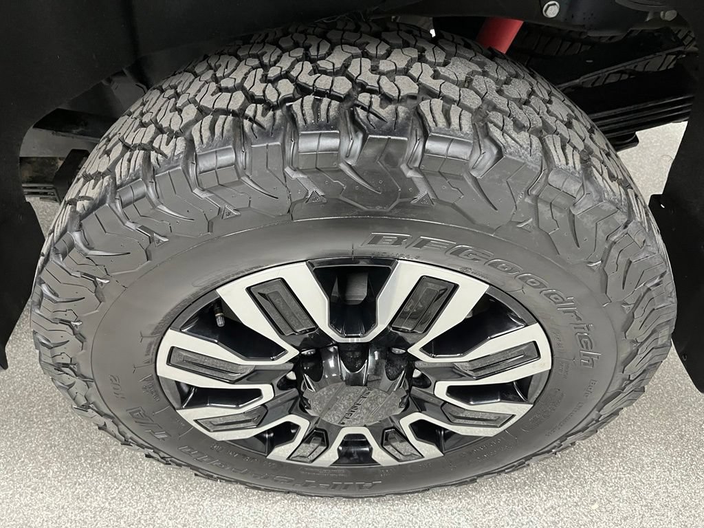 Used 2024 GMC Sierra 3500 Denali Ultimate AWD/4WD image 16
