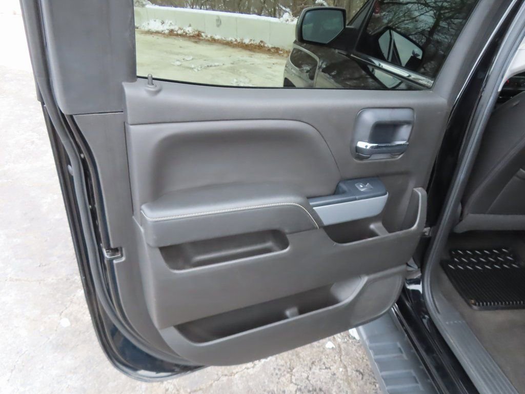 Used 2018 Chevrolet Silverado 1500 LTZ Z71 AWD/4WD image 35