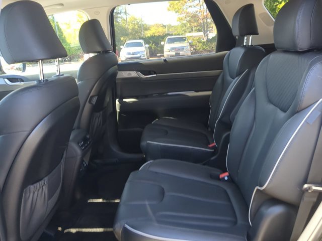 Used 2023 Hyundai Palisade SEL w/ Premium Package FWD image 13