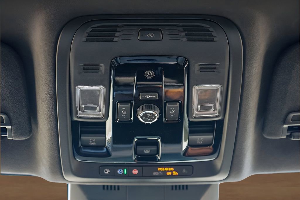 New 2026 Cadillac Escalade Platinum Sport w/ LPO, ONYX Package image 23