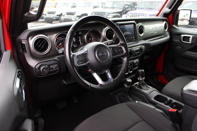 Used 2022 Jeep Wrangler Unlimited Sahara AWD/4WD image 13