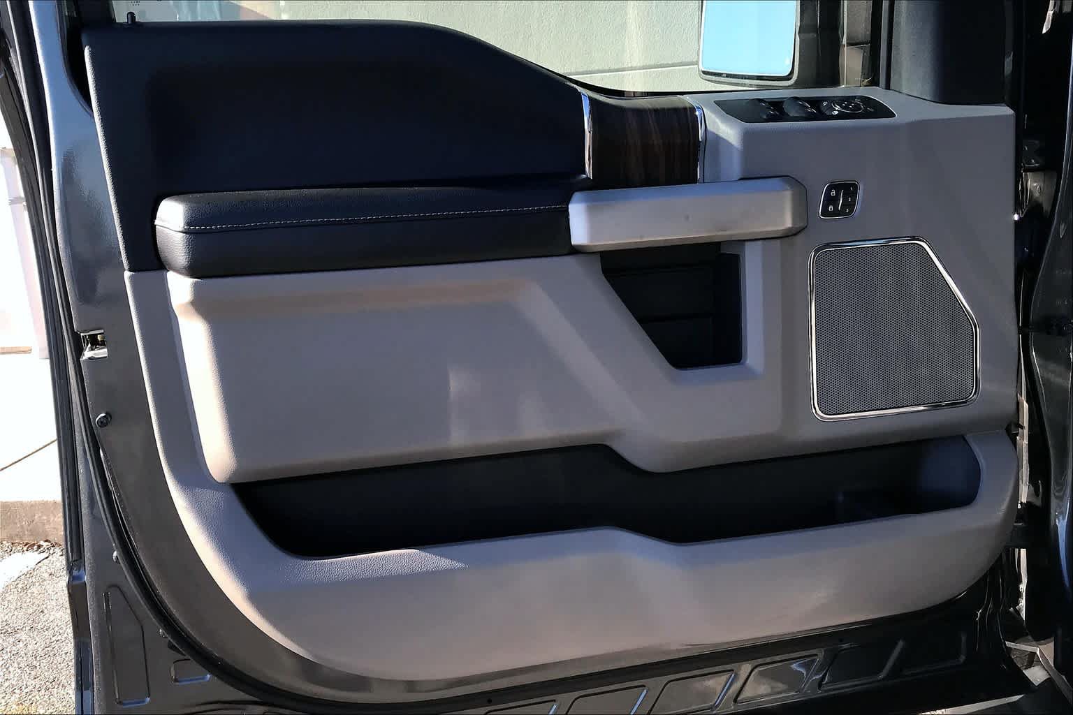 Used 2017 Ford F150 Lariat RWD image 26