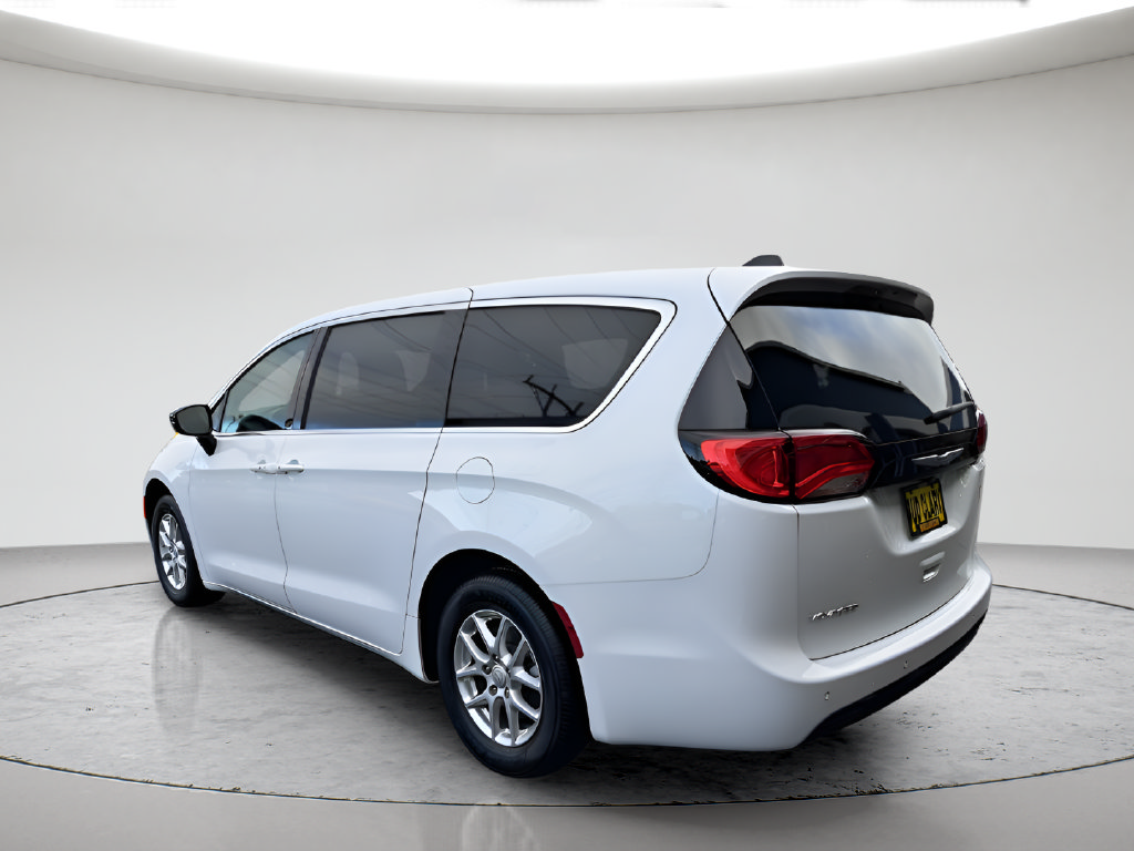 New 2026 Chrysler Voyager LX FWD image 7