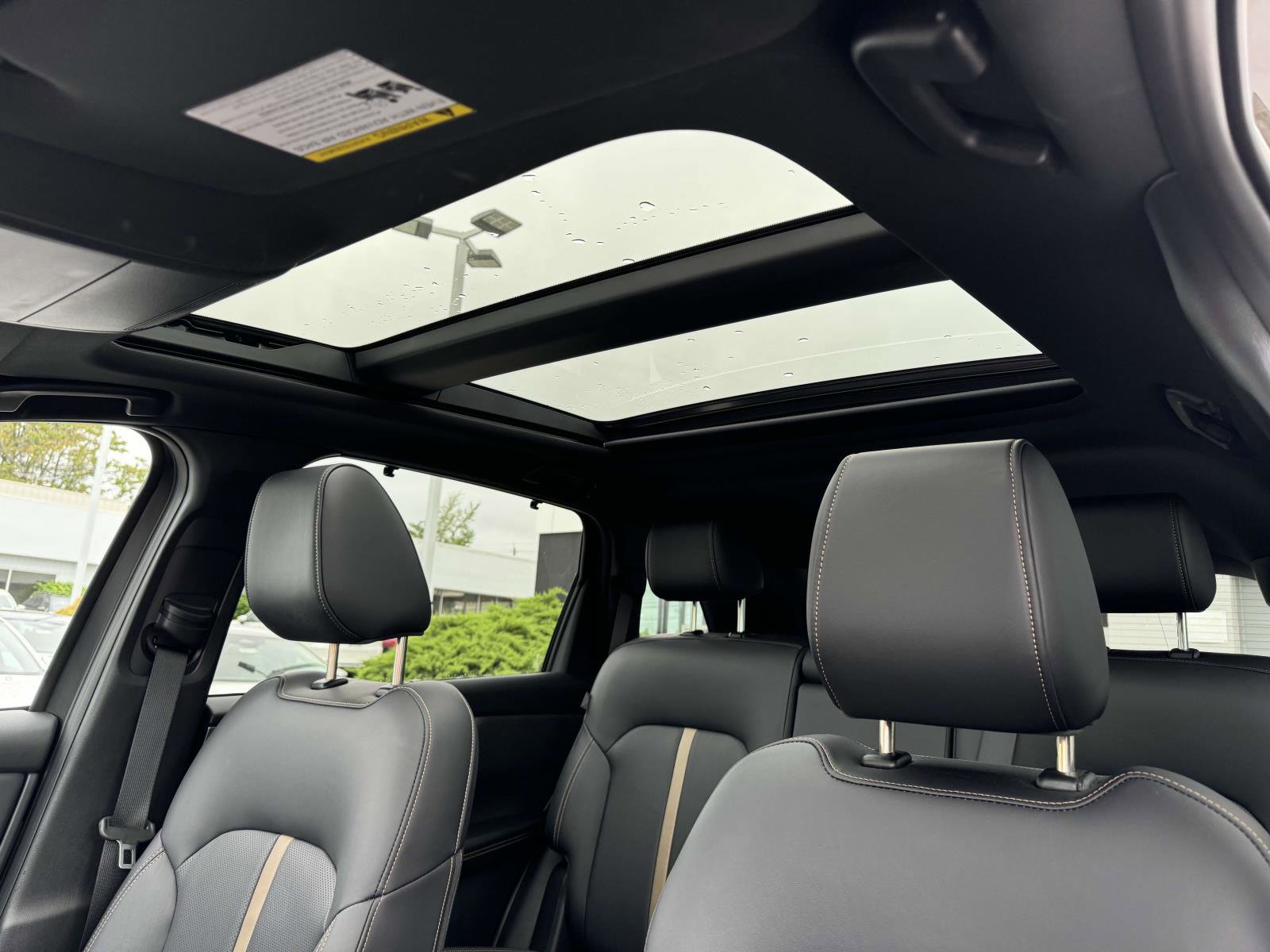 Used 2025 MAZDA CX-70 Plug-In Hybrid w/ Premium Plus image 19