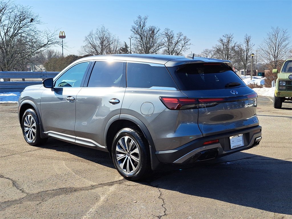 Used 2023 INFINITI QX60 Pure image 3