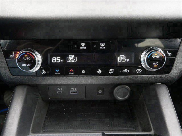 Used 2025 Mitsubishi Outlander SEL image 21