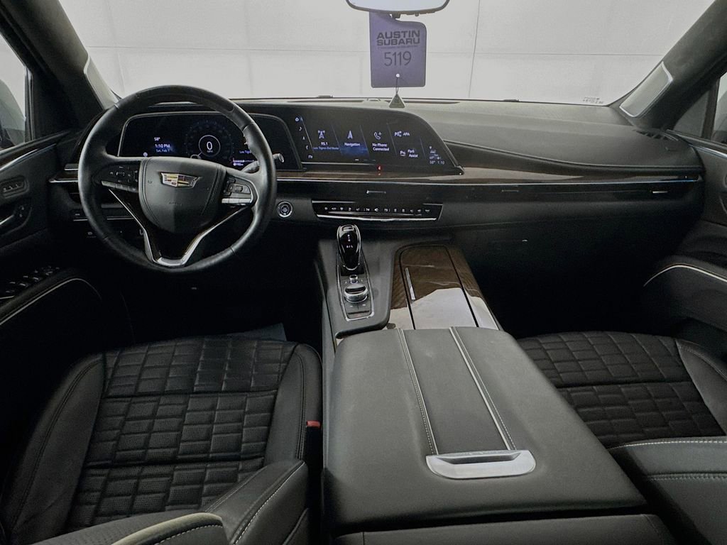 Used 2023 Cadillac Escalade Sport Platinum w/ LPO, ONYX Package image 28
